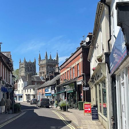 Deer Lodge Wimborne Minster Exterior photo